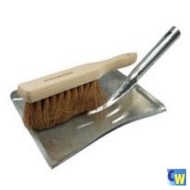 METAL DUST PAN & NATURAL BRUSH SET